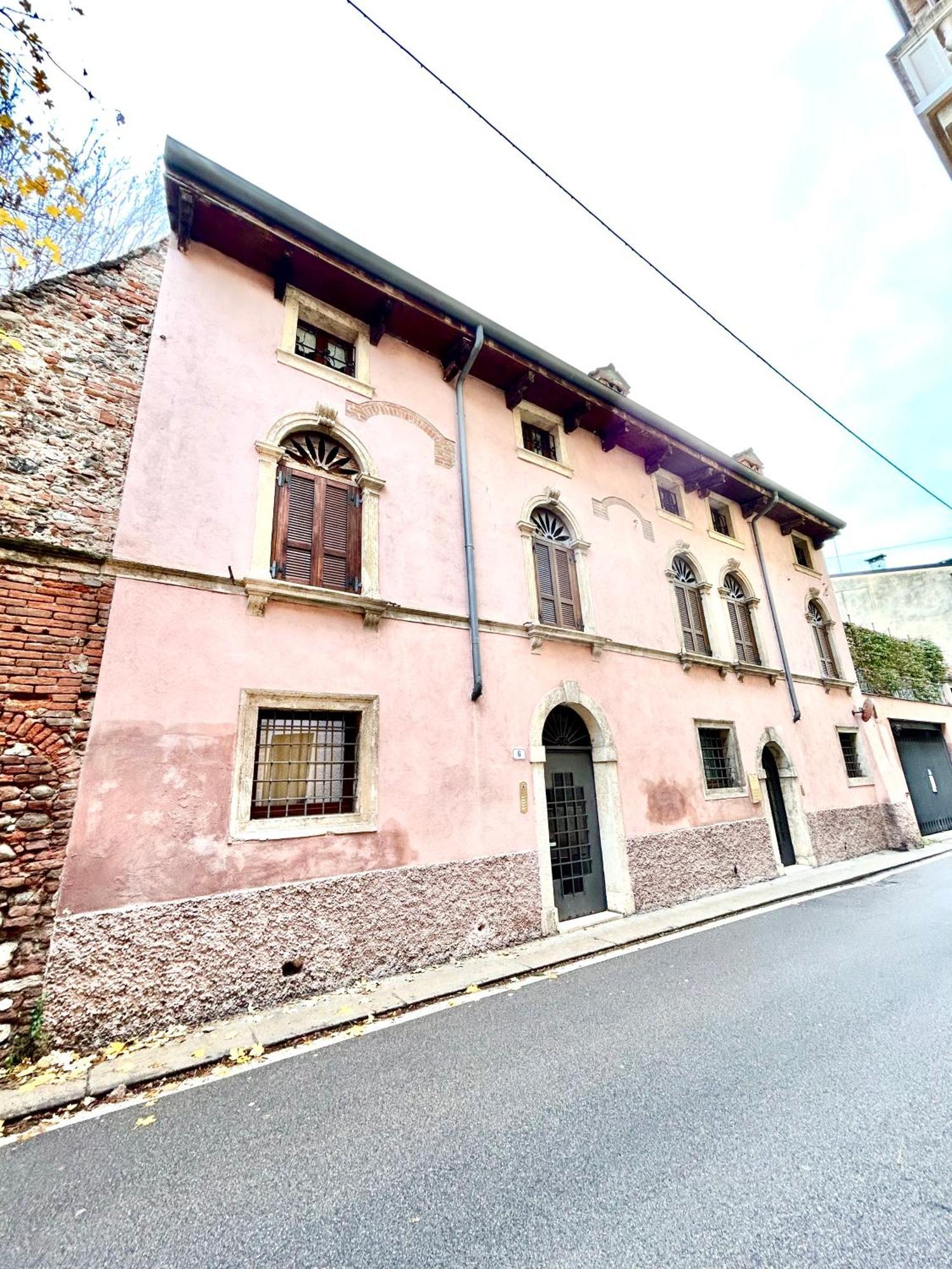 Rosso Verona Suite-Free Parking Eksteriør billede