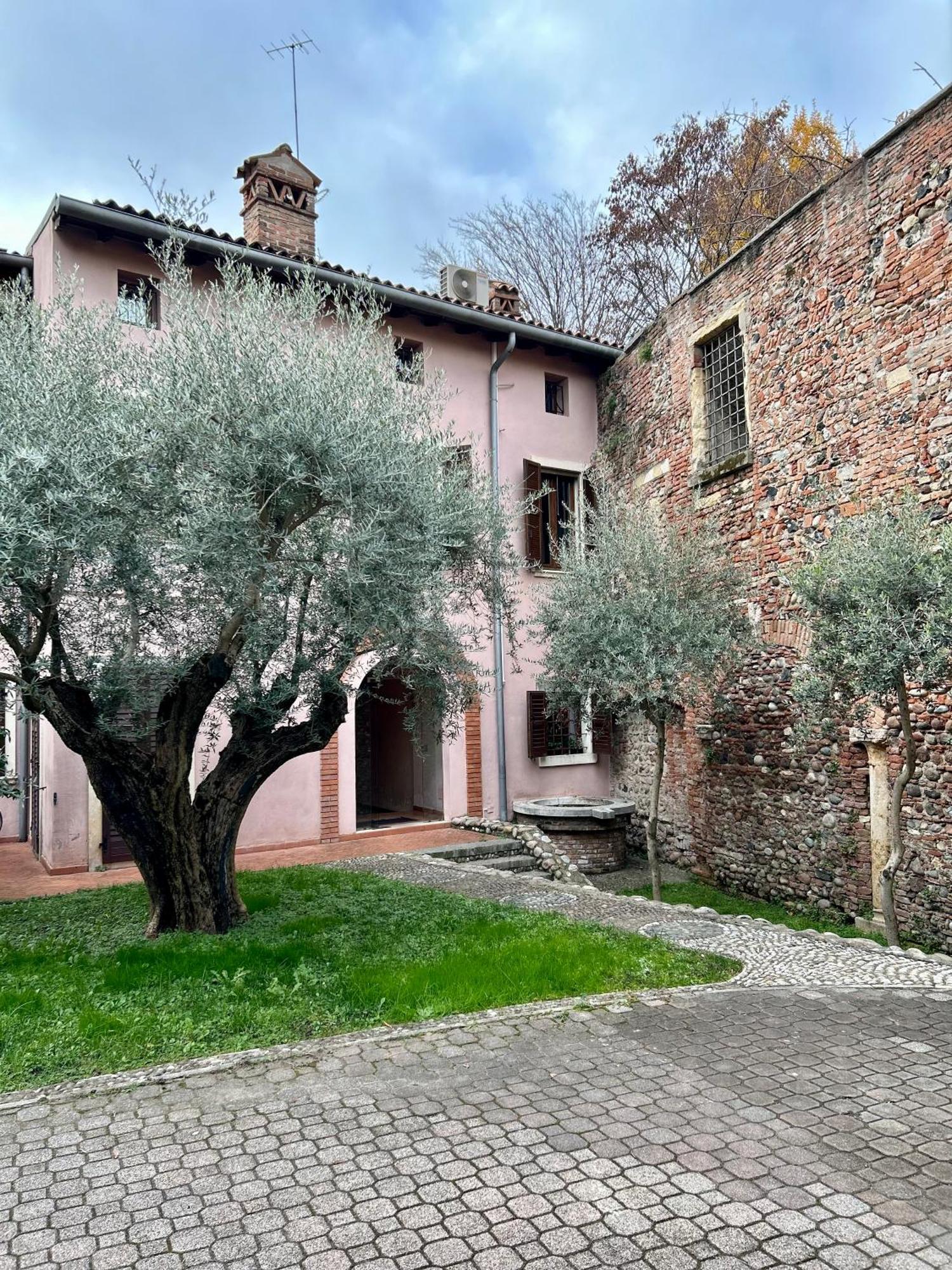 Rosso Verona Suite-Free Parking Eksteriør billede